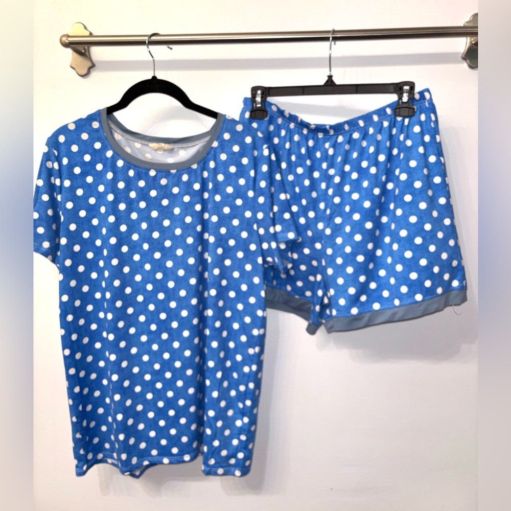 Women’s Blue Polka Dot Pajama Set